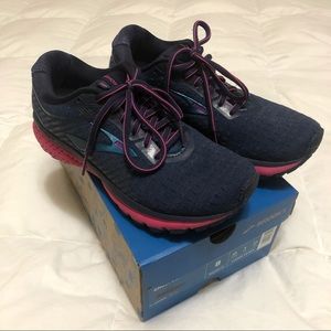 Brooks Ghost 12 Navy and pink